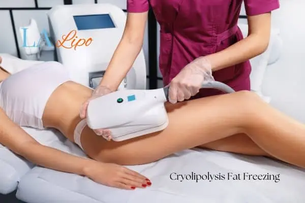 Woman receiving coolsculpting Wakefield treatment on her thighs